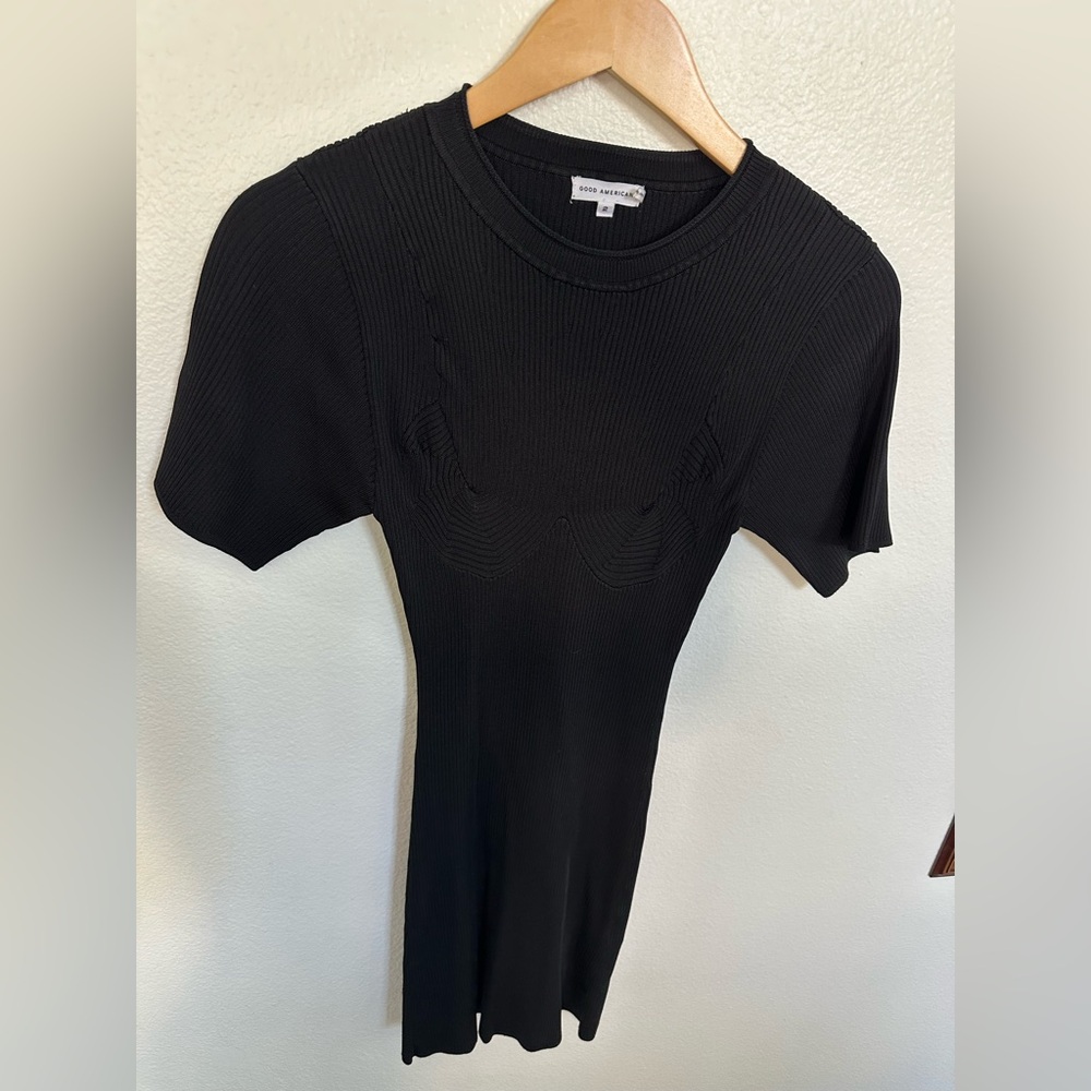 Good American Classic Black Ribbed Midi Dress with intricate ribbing on bust. - Picture 10 of 12